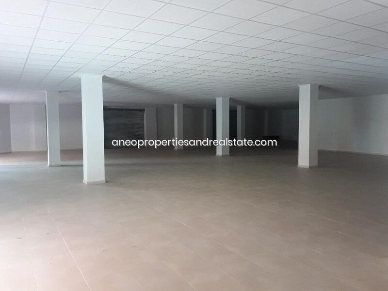 1 bedroom Commercial Property for Long Term Rent