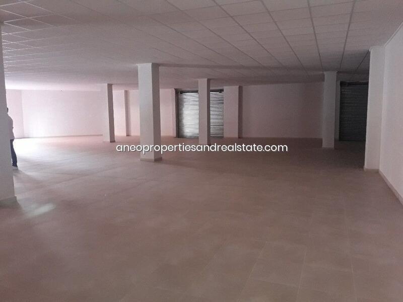 1 bedroom Commercial Property for Long Term Rent