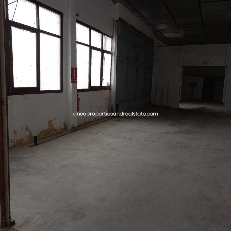 1 bedroom Commercial Property for Long Term Rent