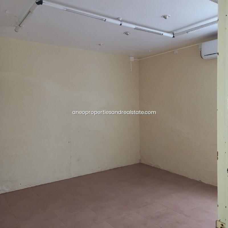 1 bedroom Commercial Property for Long Term Rent