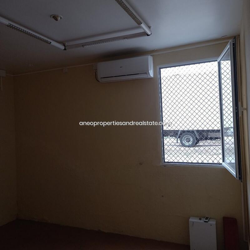 1 bedroom Commercial Property for Long Term Rent