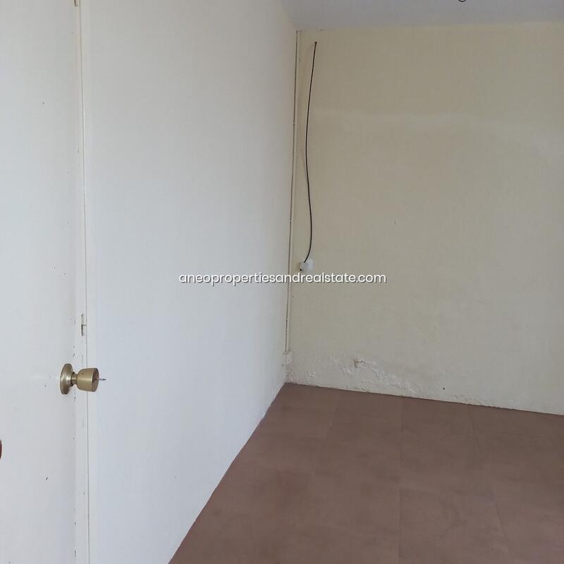 1 bedroom Commercial Property for Long Term Rent