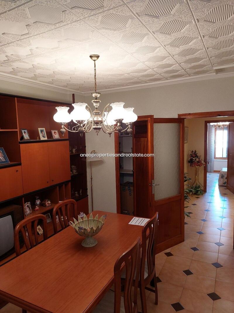 3 bedroom Apartment for sale