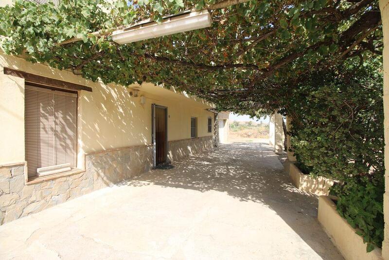 3 bedroom Country House for sale