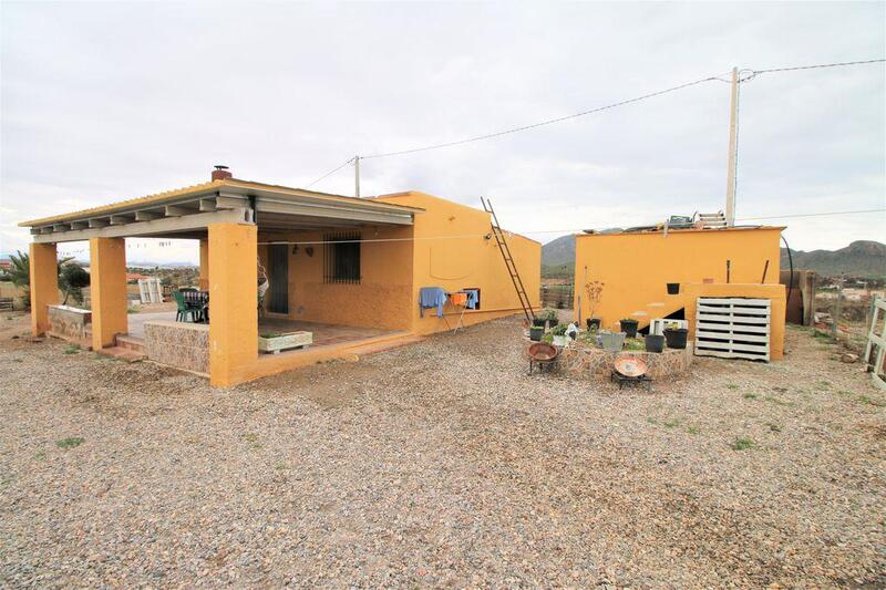 Country House for sale in El Largo, Almería