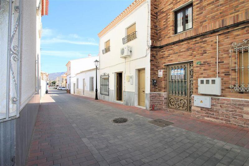 Stadthaus zu verkaufen in Los Gallardos, Almería