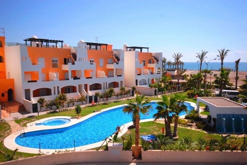2 bedroom Apartment for Short Term Rent