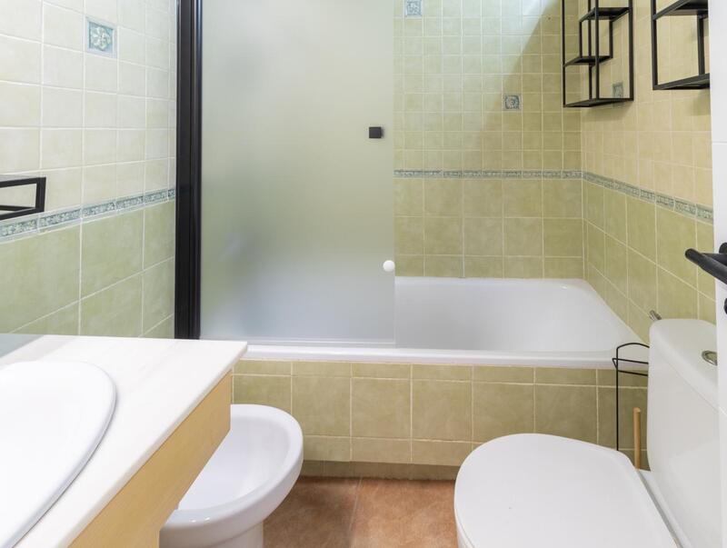 2 bedroom Apartment for Long Term Rent