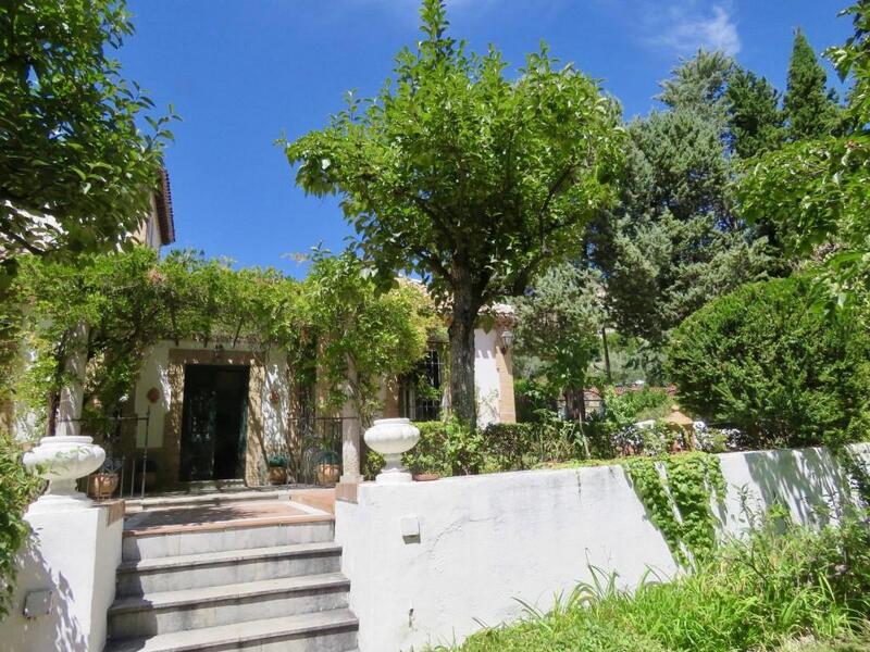 6 Cuarto Casa de Campo en venta