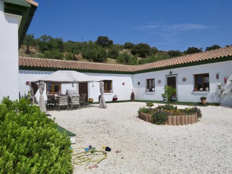 Landhaus zu verkaufen in Casarabonela, Málaga