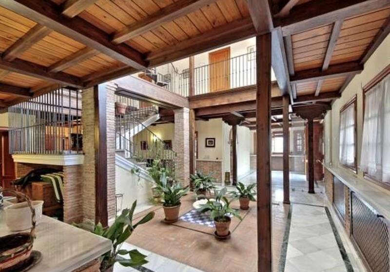 Townhouse for sale in Granada, Granada