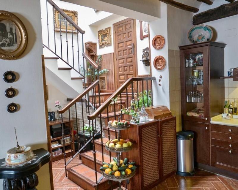 4 bedroom Townhouse for sale