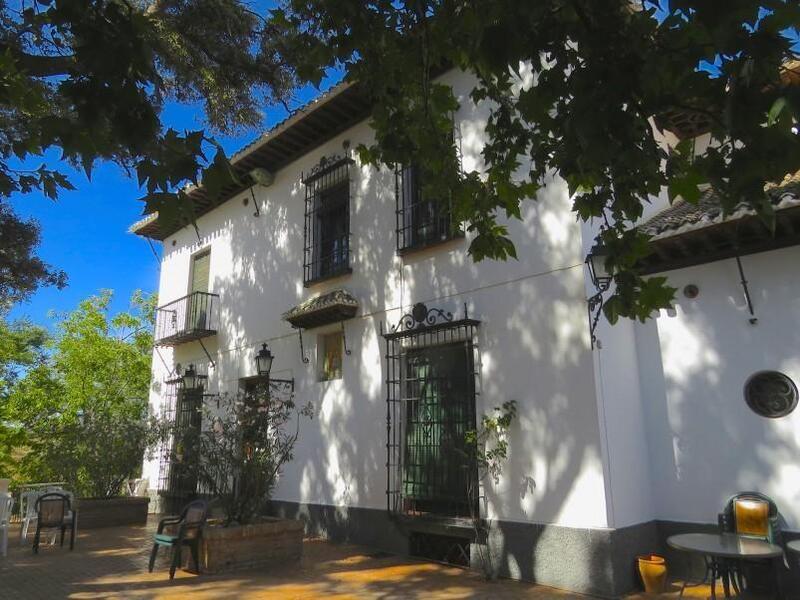 20 Cuarto Casa de Campo en venta