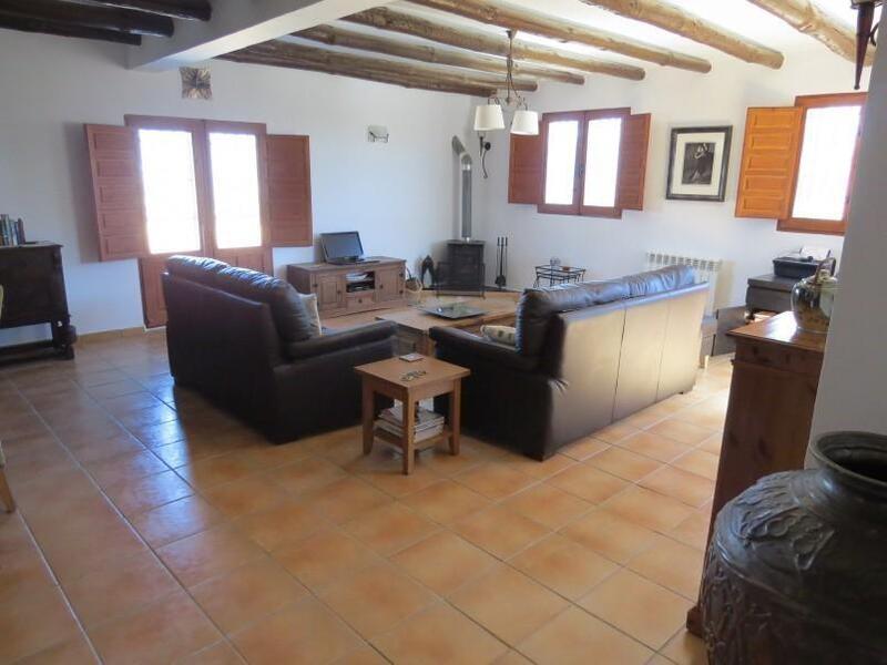 3 bedroom Country House for sale