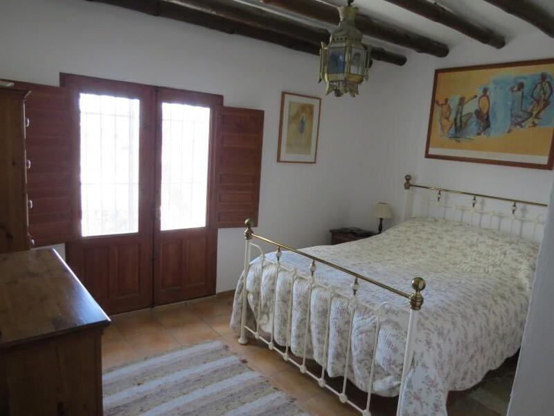 3 bedroom Country House for sale