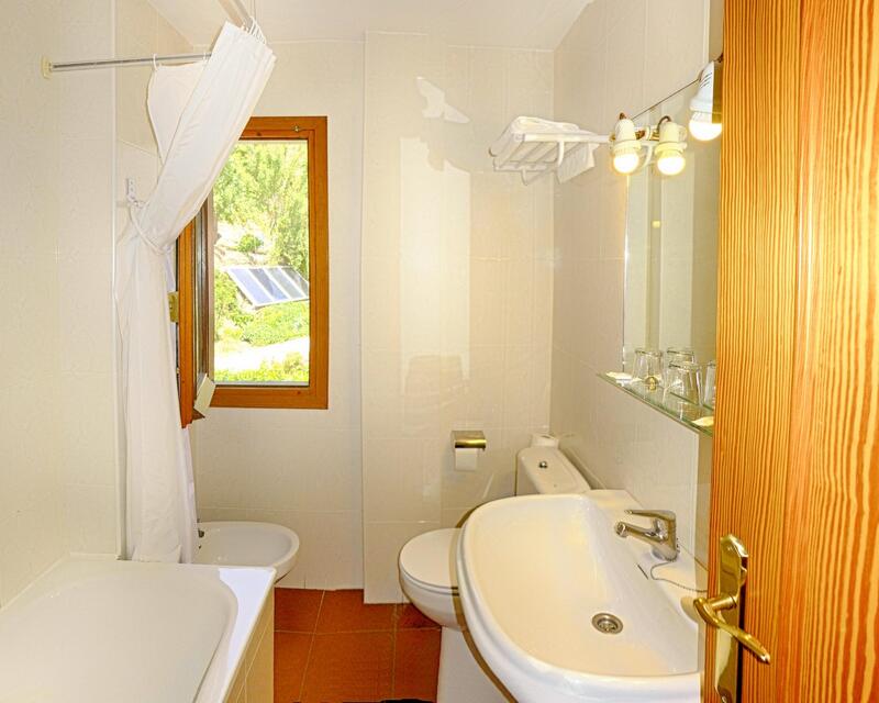 14 chambre Local Commercial à vendre