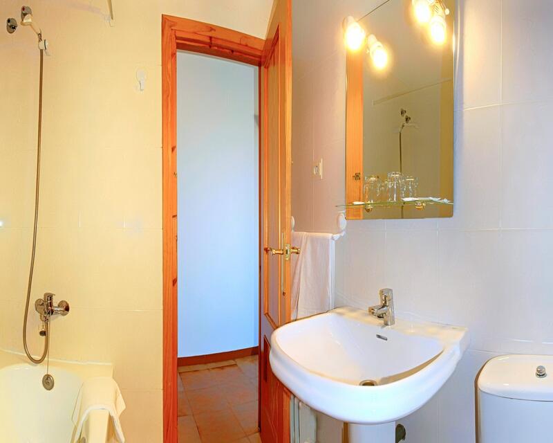 14 chambre Local Commercial à vendre