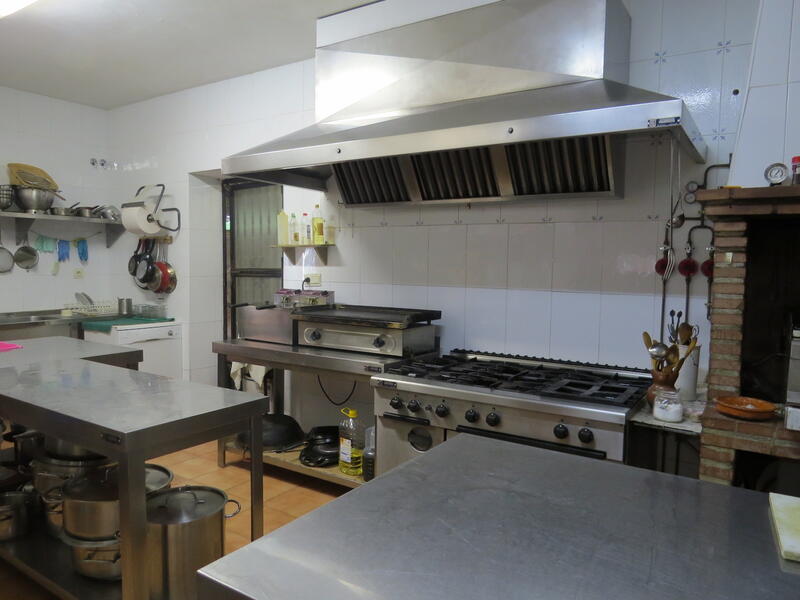 14 chambre Local Commercial à vendre