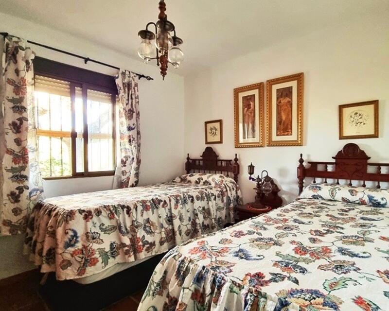 3 Schlafzimmer Landhaus zu verkaufen