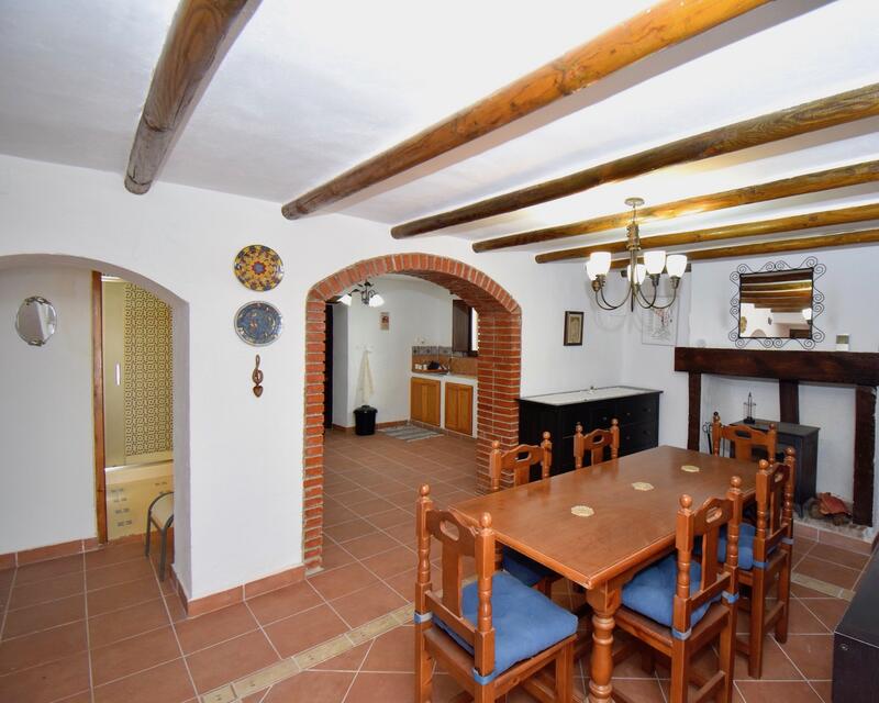 6 bedroom Country House for sale