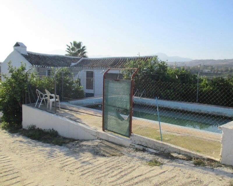 Country House for sale in Pizarra, Málaga