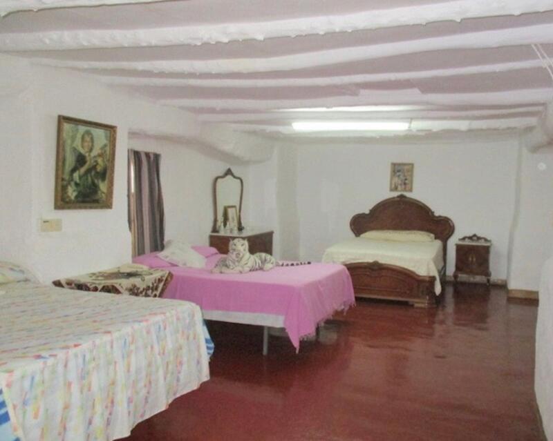 4 bedroom Country House for sale