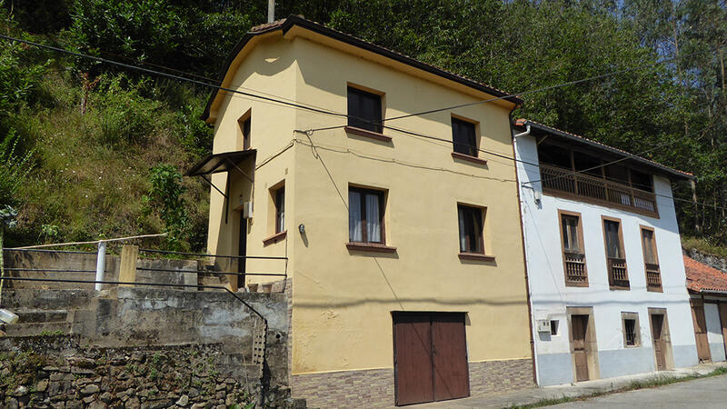 Radhus till salu i Cornellana (Salas), Asturias