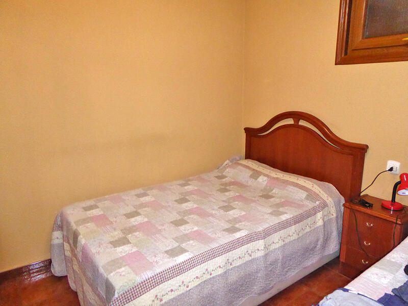 9 bedroom Townhouse for sale