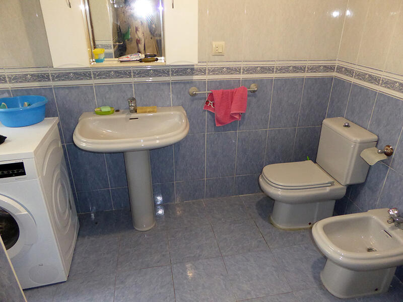 9 bedroom Townhouse for sale