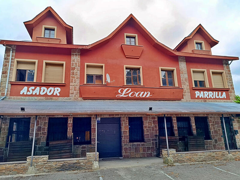 14 chambre Local Commercial à vendre