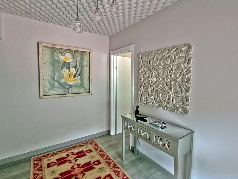 14 chambre Local Commercial à vendre