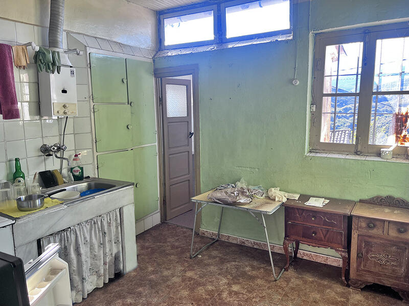 2 slaapkamer Gezinswoning Te koop