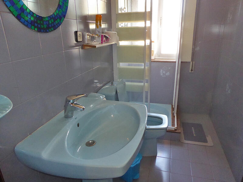 5 Cuarto Local Comercial en venta