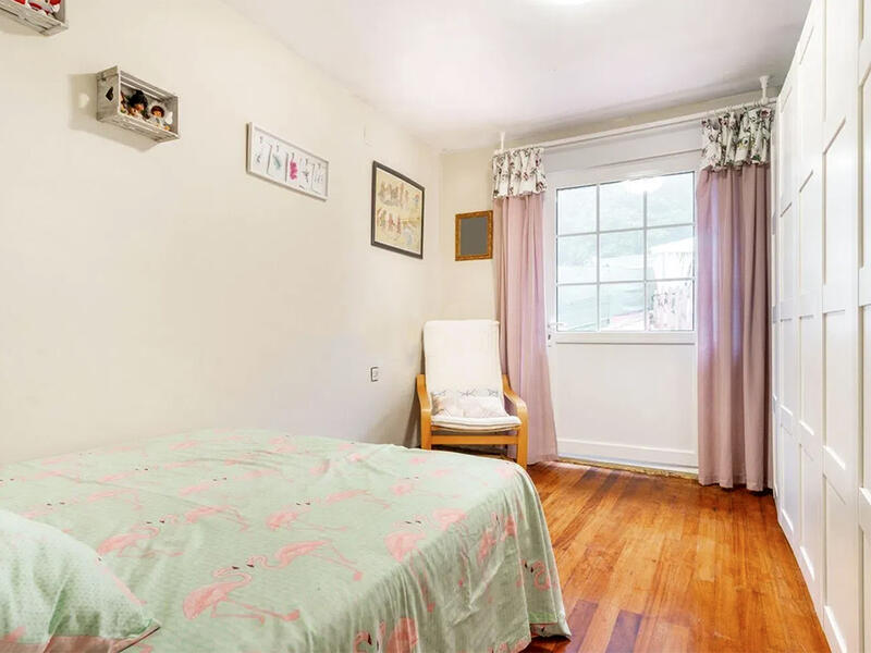 4 bedroom Townhouse for sale
