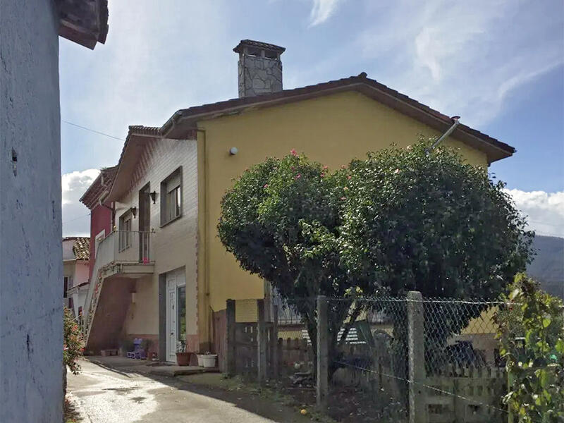 3 soveværelse Byhus til salg