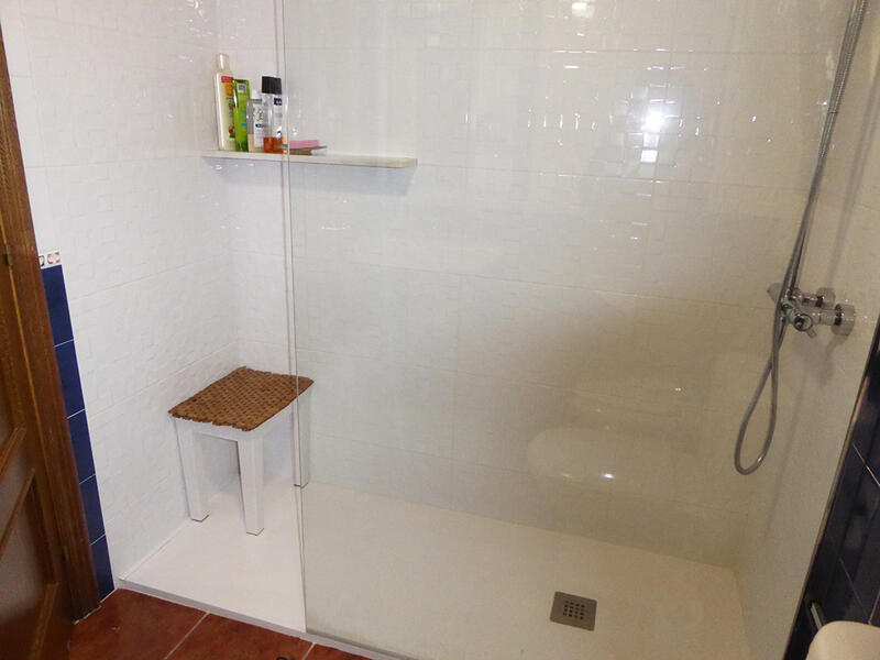 3 slaapkamer Gezinswoning Te koop