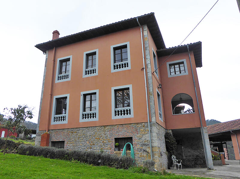 4 chambre Auberge à vendre