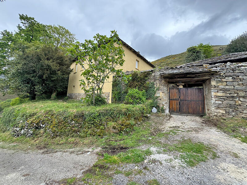 Landsted til salg i , Asturias