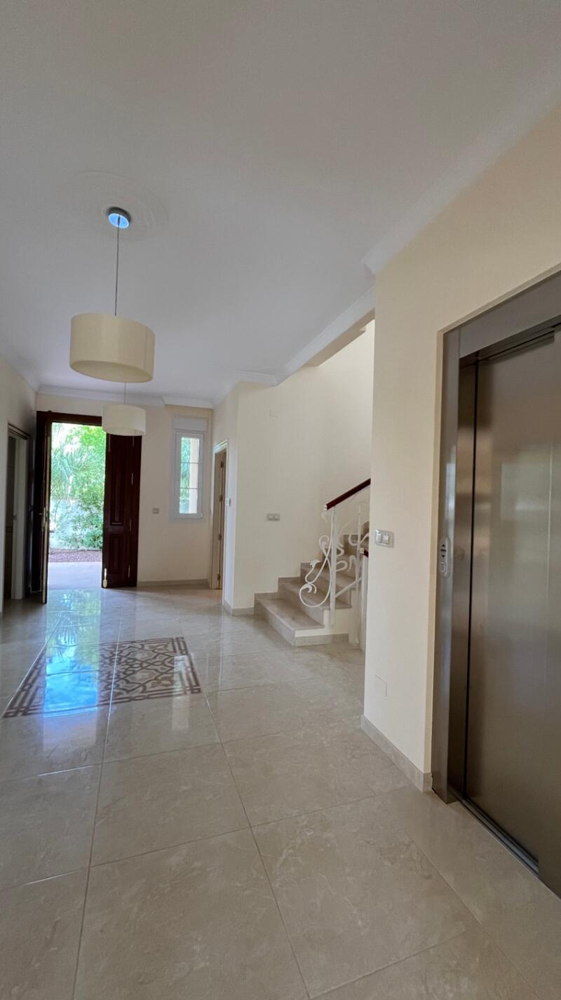 7 Schlafzimmer Villa zu verkaufen