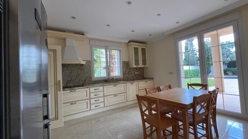 7 Schlafzimmer Villa zu verkaufen