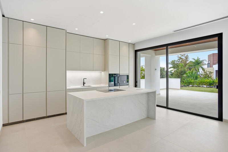 4 Schlafzimmer Villa zu verkaufen 4 Schlafzimmer Villa zu verkaufen