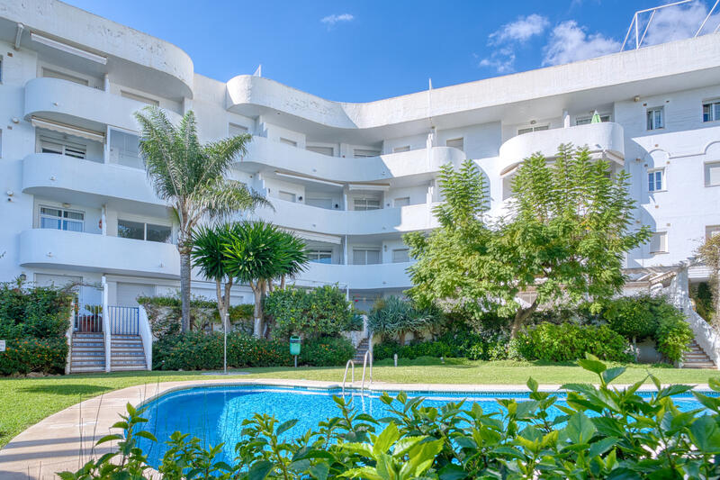 Apartamento en venta en Marbella, Málaga