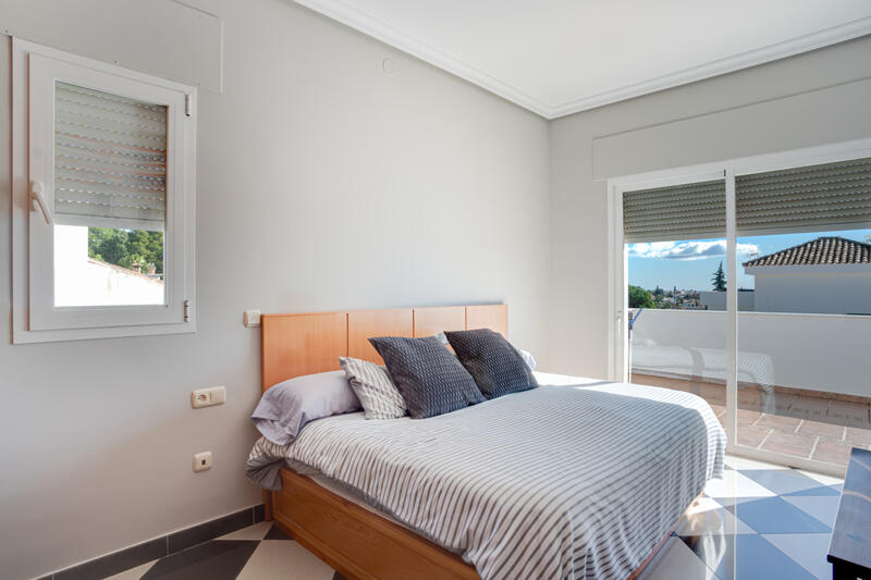 5 Schlafzimmer Villa zu verkaufen 5 Schlafzimmer Villa zu verkaufen