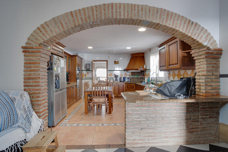 5 Schlafzimmer Villa zu verkaufen 5 Schlafzimmer Villa zu verkaufen