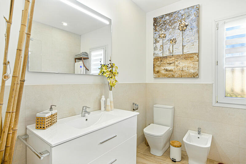 5 Schlafzimmer Villa zu verkaufen 5 Schlafzimmer Villa zu verkaufen