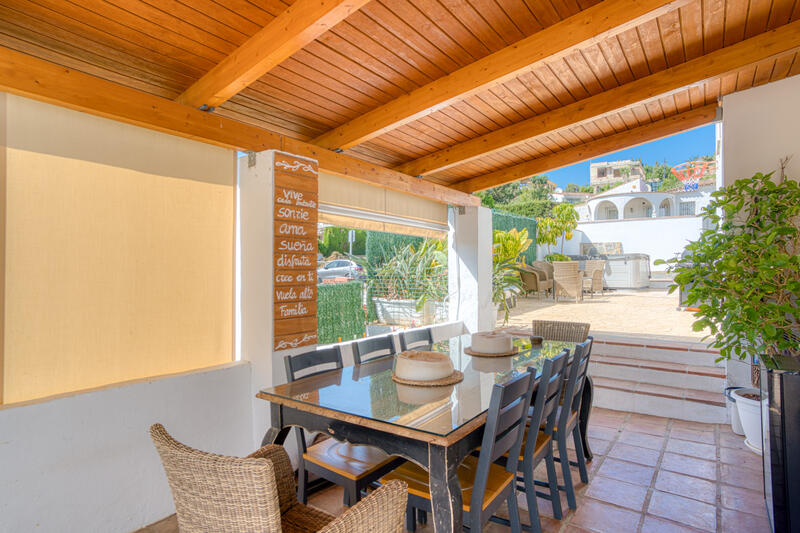 5 Schlafzimmer Villa zu verkaufen 5 Schlafzimmer Villa zu verkaufen