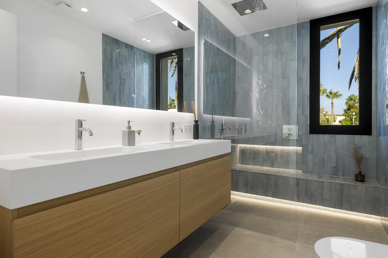 5 Schlafzimmer Villa zu verkaufen 5 Schlafzimmer Villa zu verkaufen