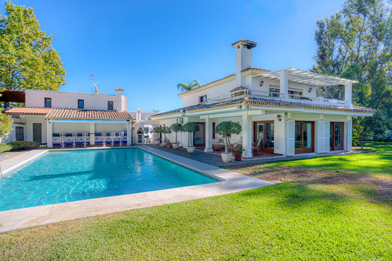 Villa zu verkaufen in Estepona, Málaga Villa zu verkaufen in Estepona, Málaga