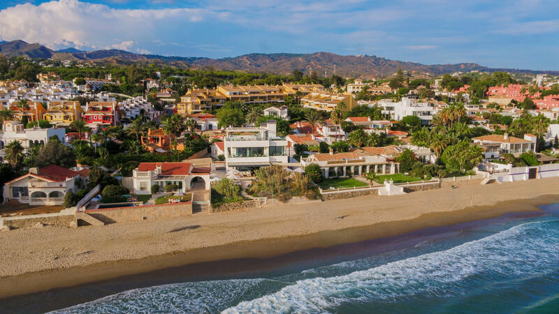 6 bedroom Villa for sale