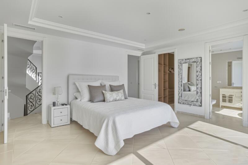 8 bedroom Villa for sale 8 bedroom Villa for sale